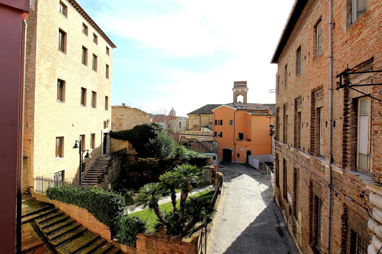 Uno Sguardo Sul Mare - Appartamento Ancona Exterior photo